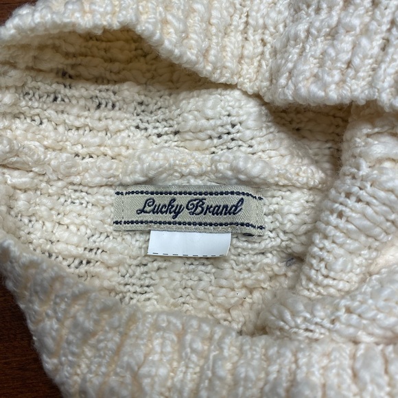 Lucky Brand Beanie Hat - Picture 4 of 4